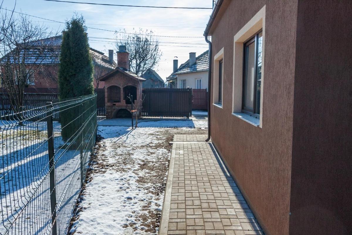 Eross Kulcsoshaz Villa Lăzarea Екстериор снимка