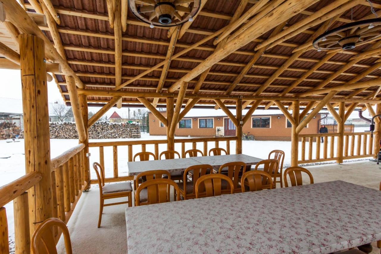 Eross Kulcsoshaz Villa Lăzarea Екстериор снимка