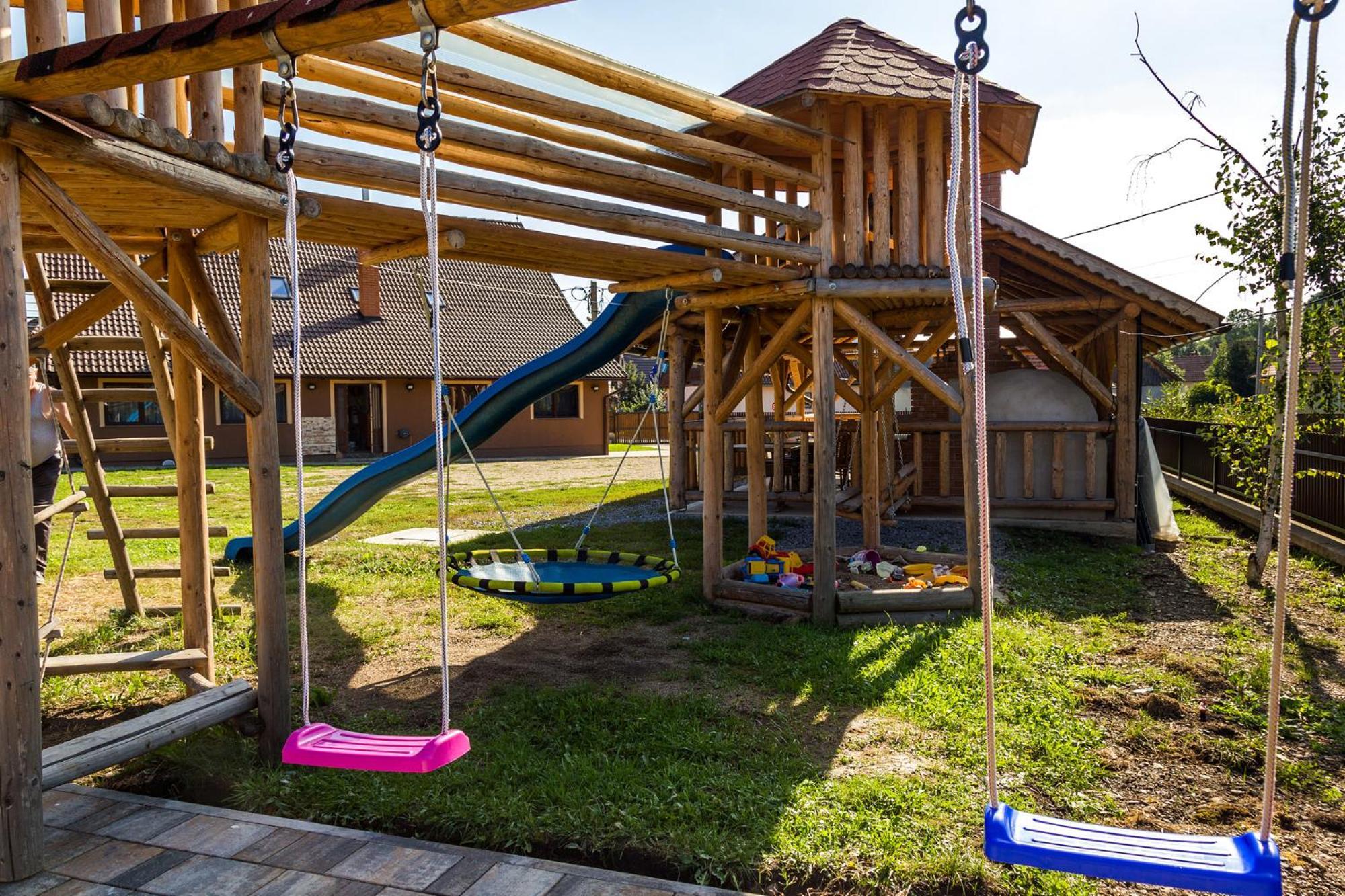 Eross Kulcsoshaz Villa Lăzarea Екстериор снимка
