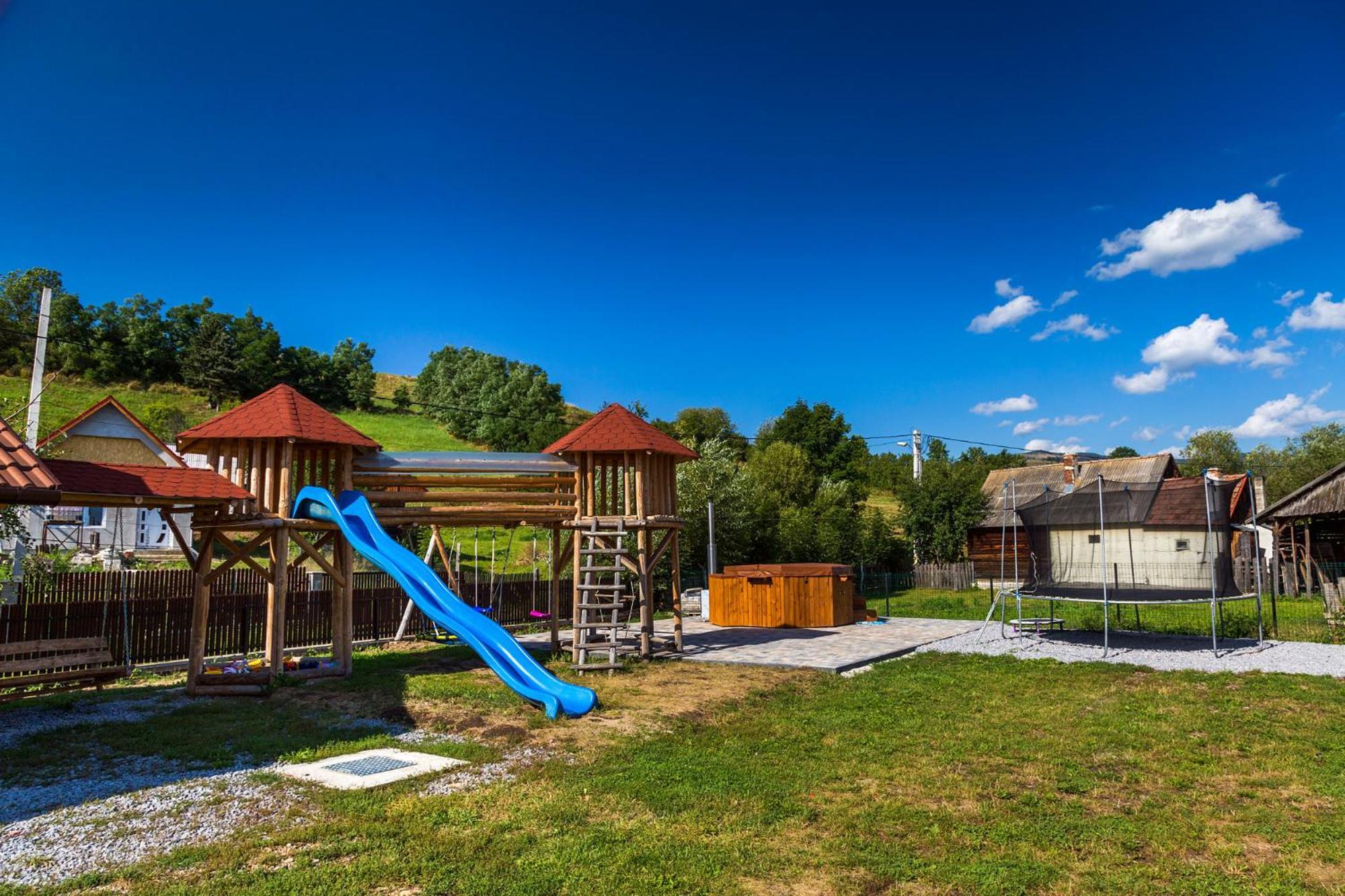 Eross Kulcsoshaz Villa Lăzarea Екстериор снимка