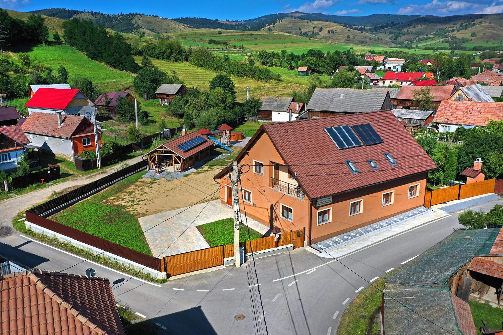 Eross Kulcsoshaz Villa Lăzarea Екстериор снимка